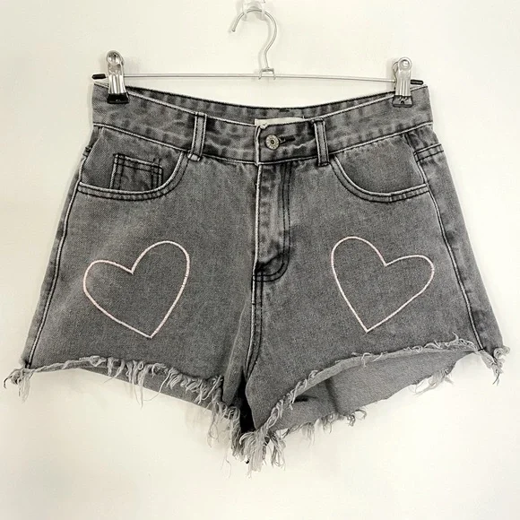 Delilah Heart High Waist Shorts - Picture 1 of 5